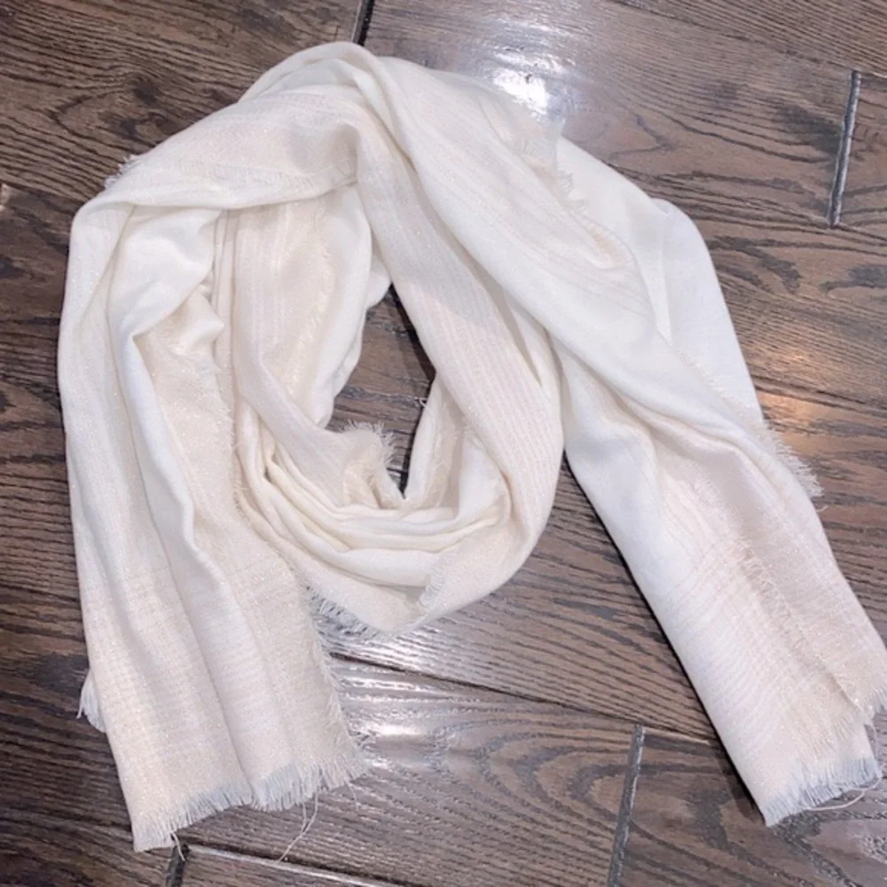 Lauren Conrad scarf